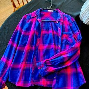 Maurice’s Womens Flannel. Medium